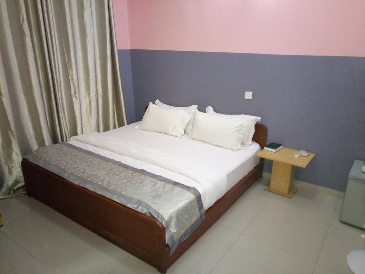 Glorious Hotel & Suites Ikotun Exterior foto